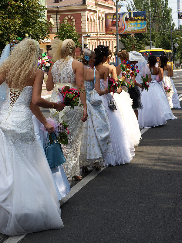 Фотогалерея события Парад невест, Мариуполь