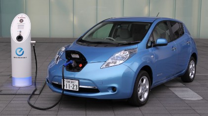 Зарядка электромобиля Nissan Leaf