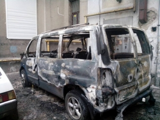 В Харькове сгорел микроавтобус активистов Евромайдана