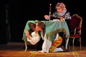 ДАМА-НЕВИДИМКА в Мариуполе