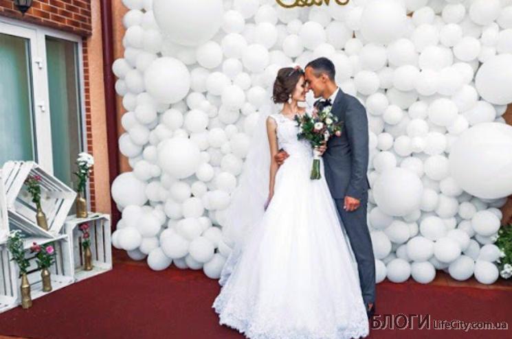 Как правильно применить шары для свадебного декора?
