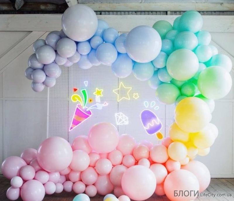 Как на детском празднике всё украсить шарами?