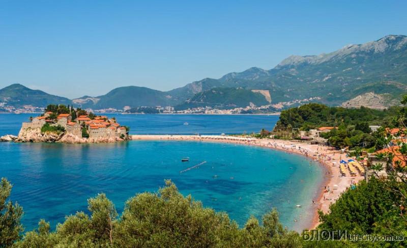 Как выбрать пляж во время отдыха в Черногории?