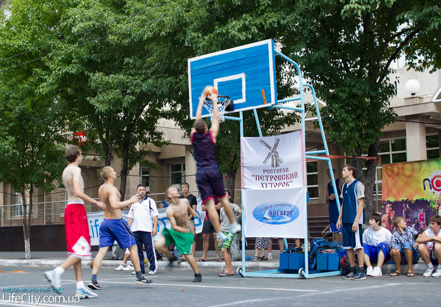 Фотогалерея события Турнир по StreetBall, Мариуполь