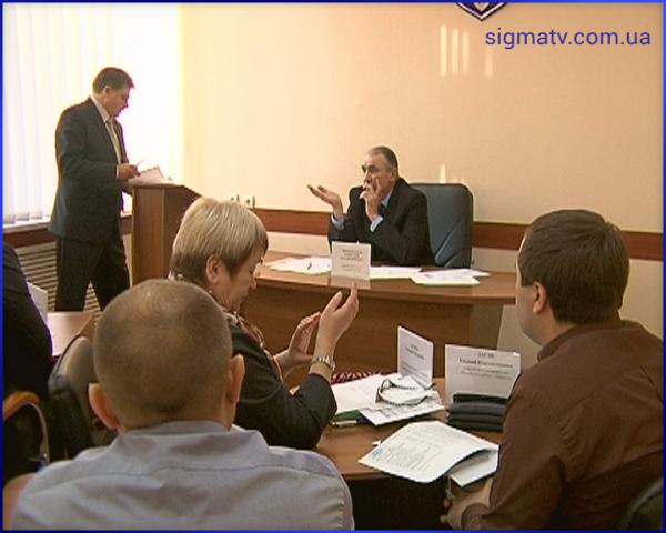 Сотрудники двух предприятий Ильичёвского района не получали зарплату больше 10 месяцев