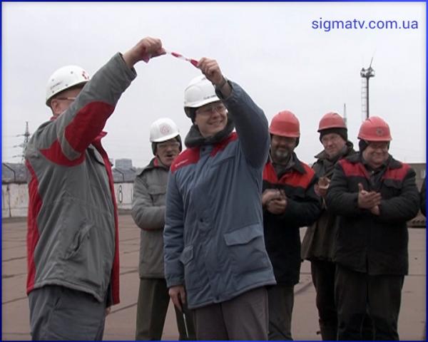 В азовстальском порту запустили в эксплуатацию новый портальный кран 