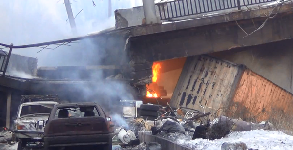 В Донецке взорван Путиловский мост