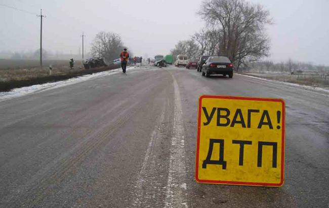 В Полтавской области столкнулись автобус и грузовик: 7 человек погибли, 9 пострадали 