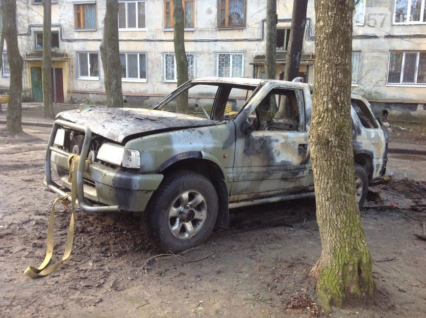 Сегодня утром в Харькове взорвался внедорожник 
