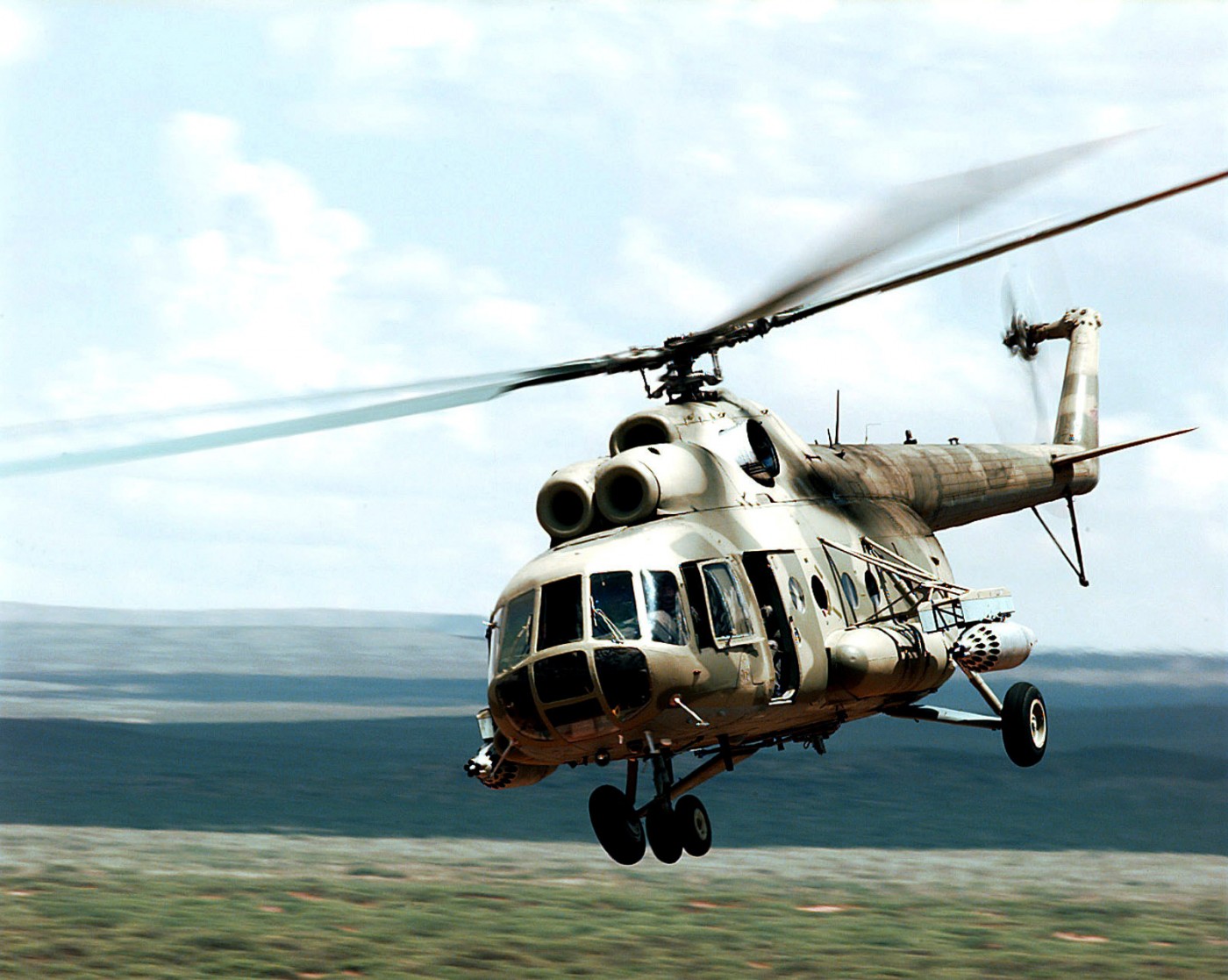 Пограничники зафиксировали 8 российских вертолетов Ми-8