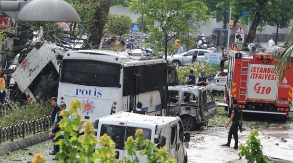 Утром случился сильный взрыв в Стамбуле