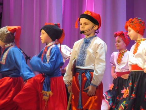 В Мариуполе в ДК «Молодежный» праздновали День украинского добровольца