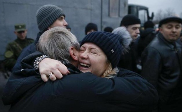 Геращенко: Террористы применяли пытки к освобожденным украинским заложникам