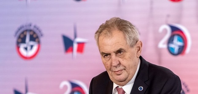 Президент Чехии предложил изменить Основной закон Украины