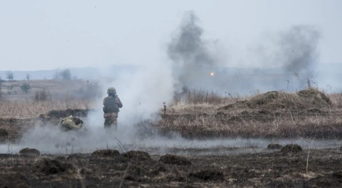 Зеленский прокомментировал стрельбу на Донбассе