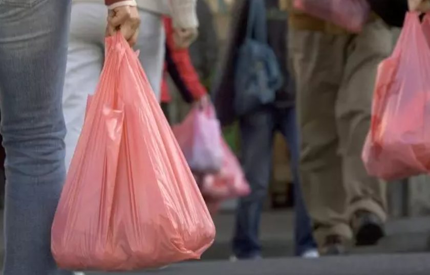 Украинцы придумали, как обойти запрет на пластиковые пакеты