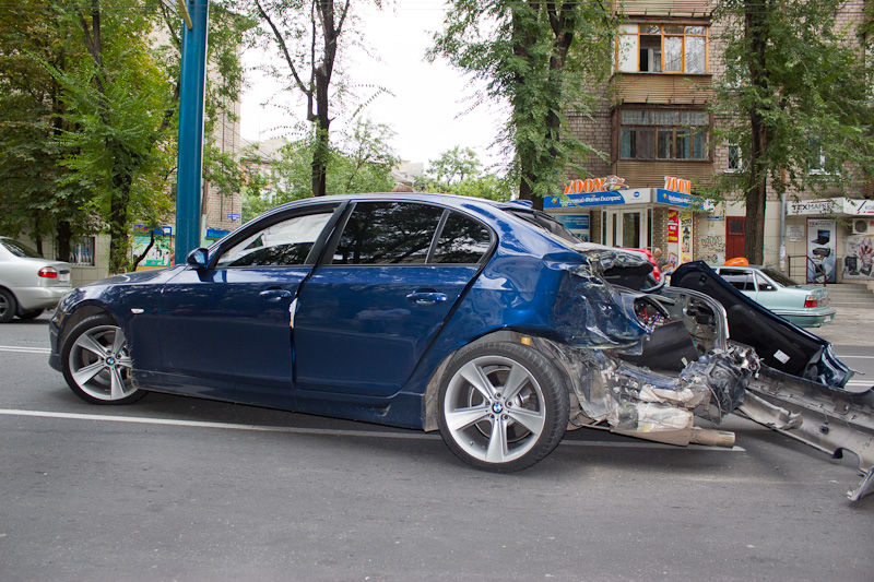 ДТП на Нахимова: BMW из седана превратилось в хетчбэк