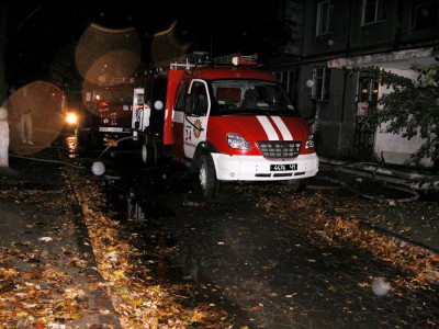 Крупный пожар в Мариуполе: 15-летний подросток погиб, 33 человека, включая 8 детей, спасены
