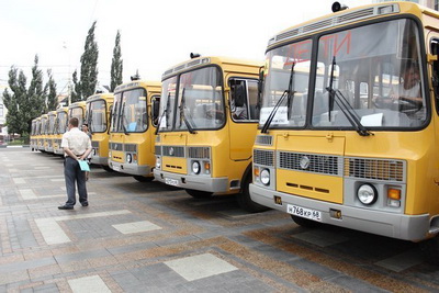 Сельские районы Донетчины получили 23 школьных автобуса