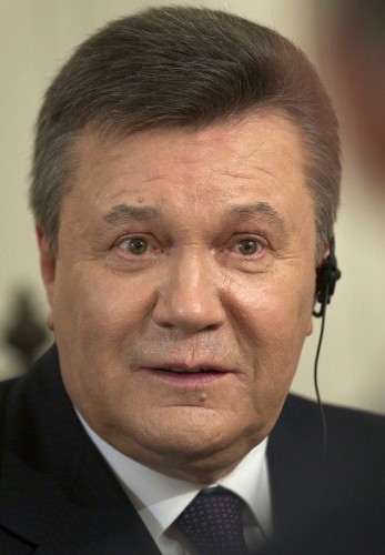 Янукович требует, чтобы суд Евросоюза признал его легитимным