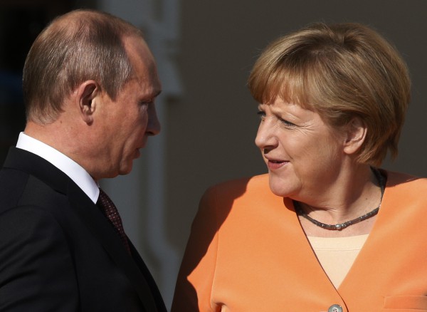 Ангела Меркель призвала к новым санкциям против РФ