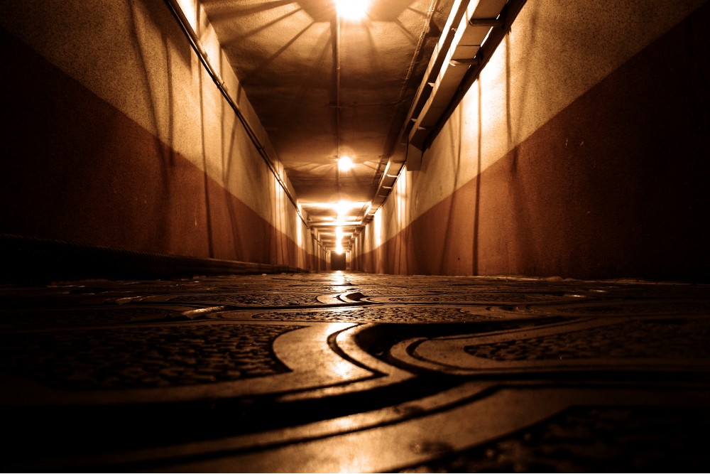 Темнота в конце туннеля | Фотогалерея, Мариуполь