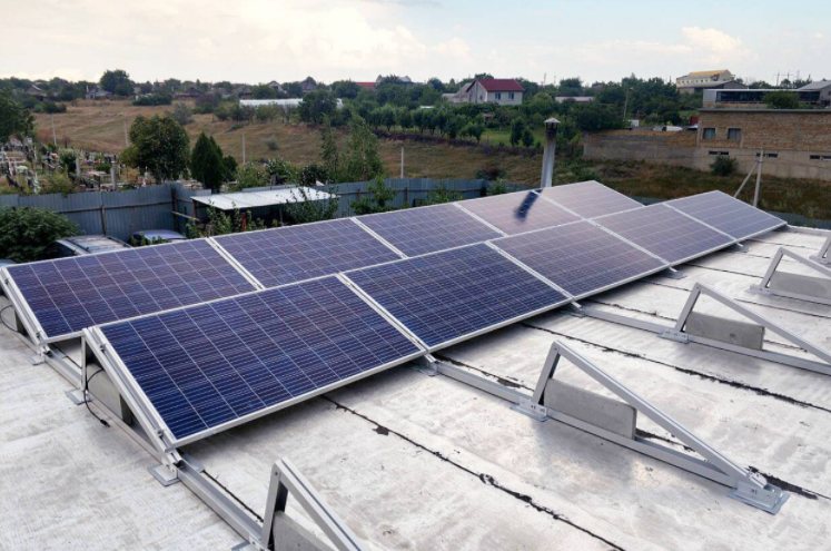 установка солнечных панелей, как альтернативных источник энергии